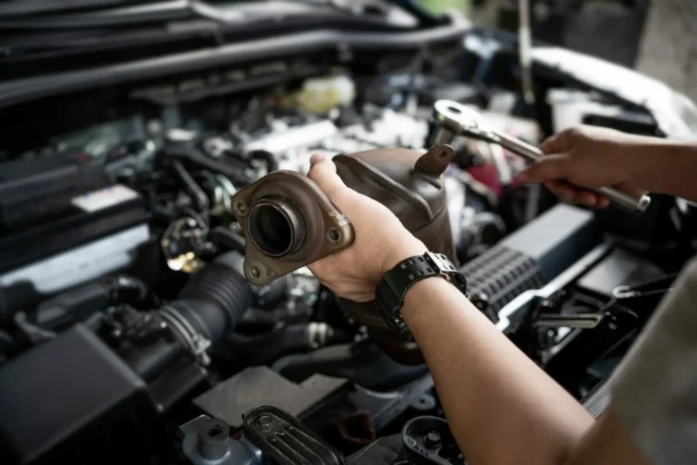 How Many Catalytic Converters Does a Ford E-350 Have?